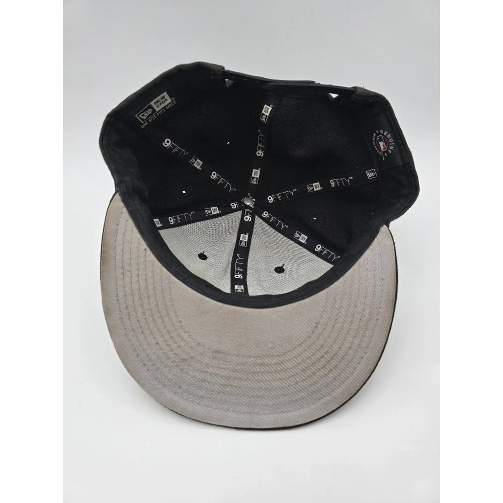 MLB Anaheim Los Angeles Angels 9FIFTY Adjustable Snap Back New Era Cap -‎ Black